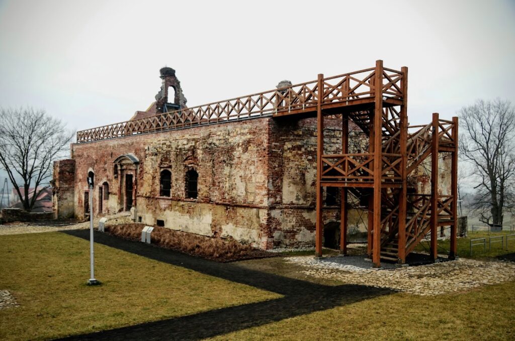 Ujazd Castle: An Episcopal Fortress and Palace in Poland 3 Ujazd Castle