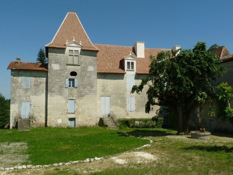 Château de Bonnes: A Renaissance Seigneurial Residence in France