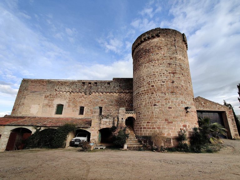 Castillo de Tobaruela: A Late Gothic Castle-Palace in Spain