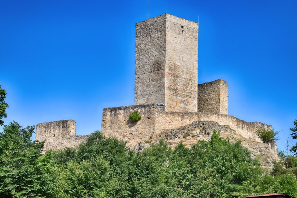 Haus Murach: A Medieval Hilltop Castle in Germany 1 Haus Murach