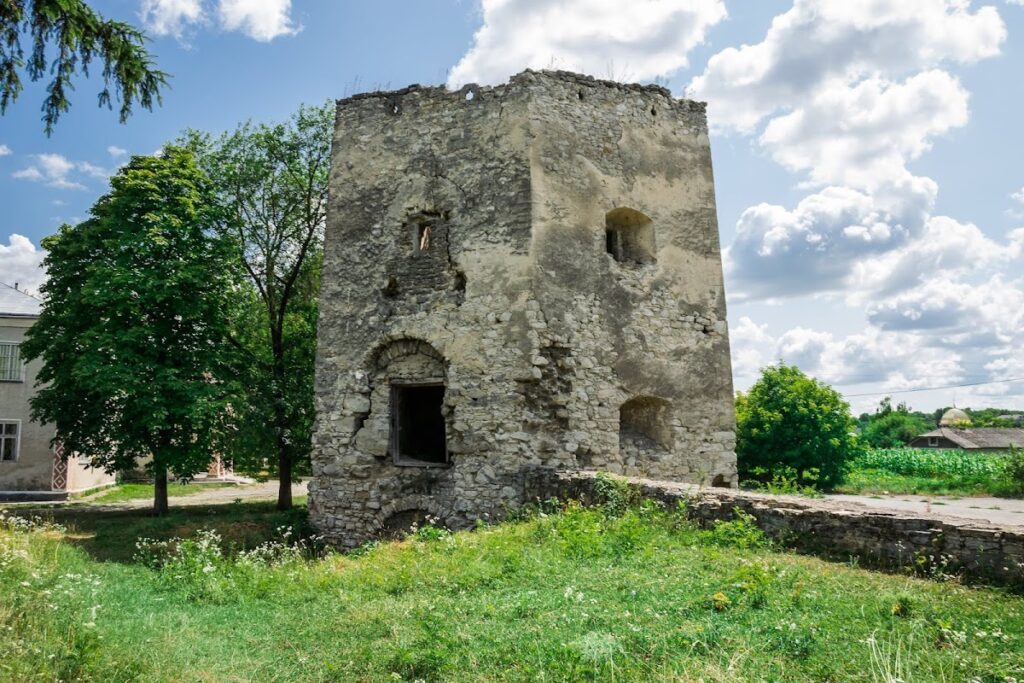 Kryvche Castle: A Polish-Ukrainian Frontier Fortress in Ukraine 2 Kryvche Castle