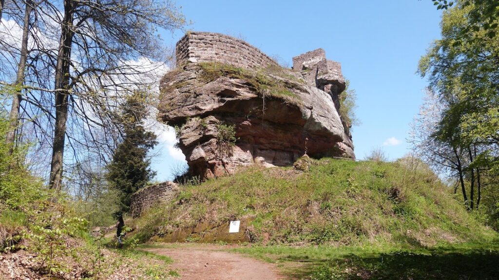 Wegelnburg: A Medieval Castle Ruin on the German-French Border 2 Wegelnburg