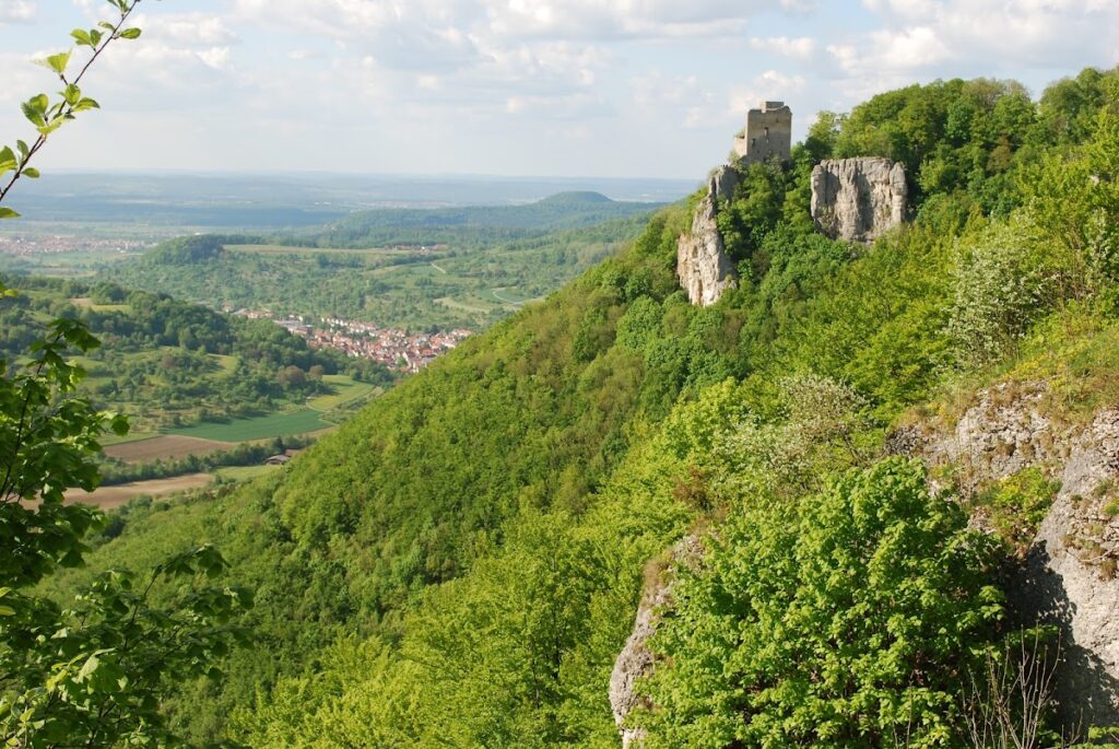 Reussenstein Castle: A Medieval Ministerial Fortress in Germany 3 Reussenstein Castle