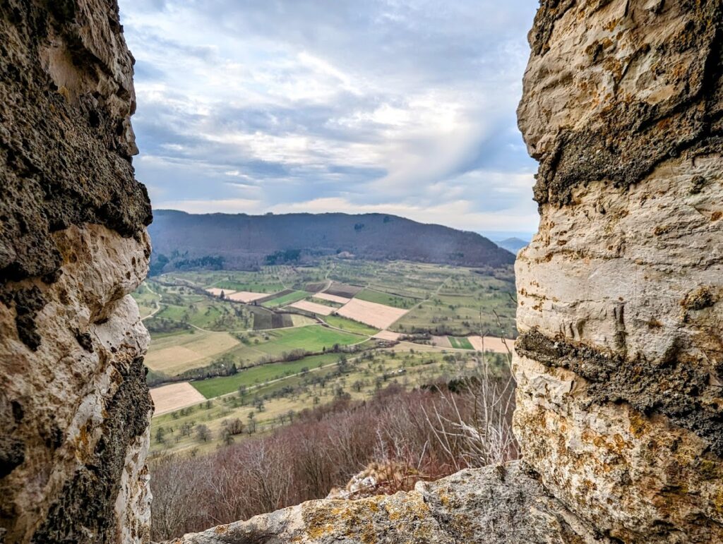 Reussenstein Castle: A Medieval Ministerial Fortress in Germany 4 Reussenstein Castle