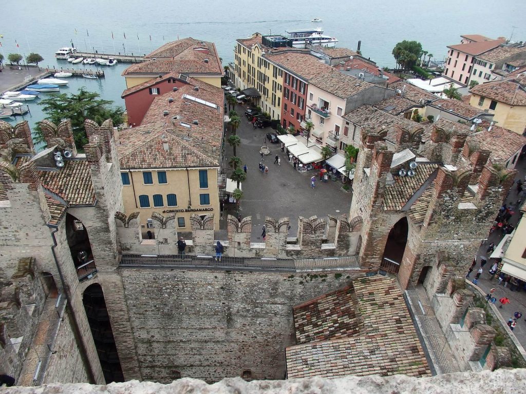 Scaligero Castle: A Medieval Water Fortress at Sirmione 5 Scaligero Castle