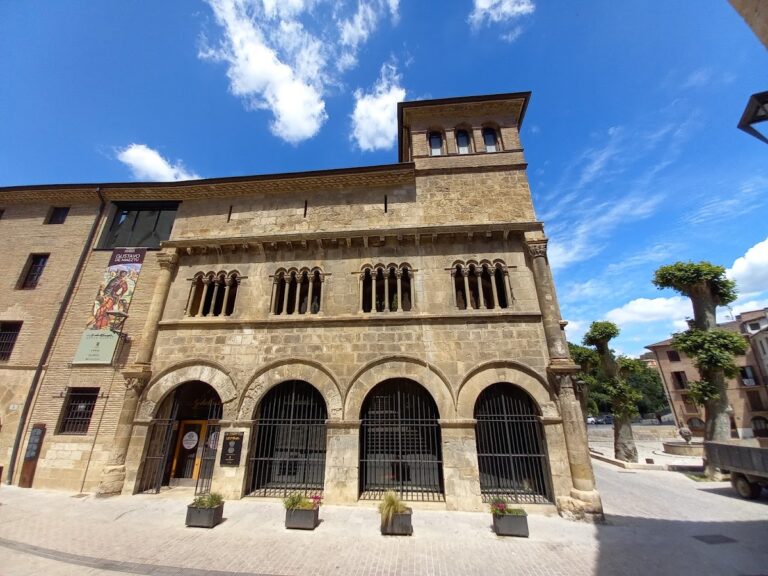 Palacio de los Reyes de Navarra, Estella: A Romanesque Royal Palace and Museum