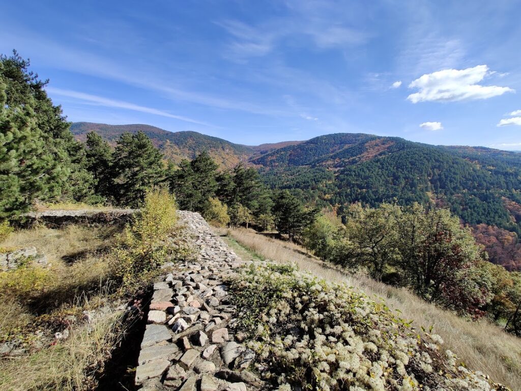 Tsepina: A Medieval Fortress and Regional Stronghold in Bulgaria 3 Tsepina