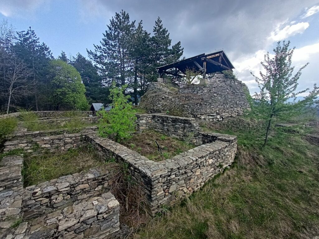 Tsepina: A Medieval Fortress and Regional Stronghold in Bulgaria 4 Tsepina