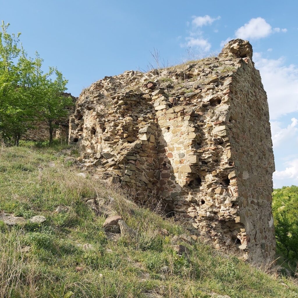 Kurvingrad: A Medieval Serbian Fortress above the South Morava 1 Kurvingrad