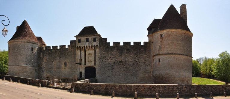 Château de Posanges: A Fifteenth-Century Fortified Residence in France