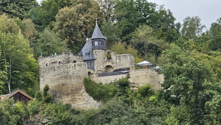 Altrathen Castle: A Medieval Hilltop Fortress in Germany