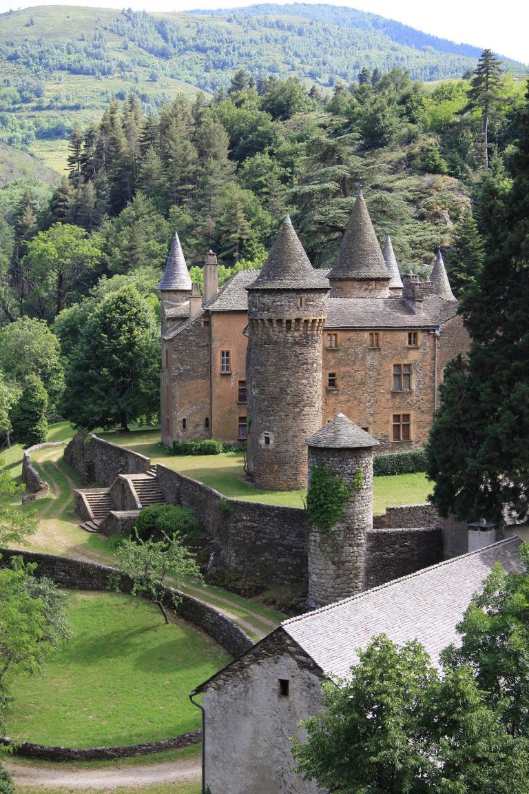 Château du Champ: A Former Fortified House in France