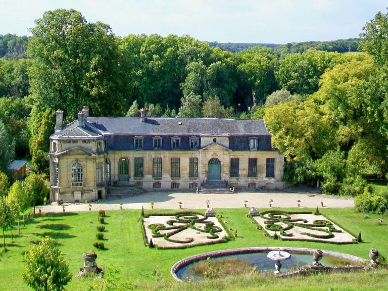 Château de Stors: An Aristocratic Estate on the Oise