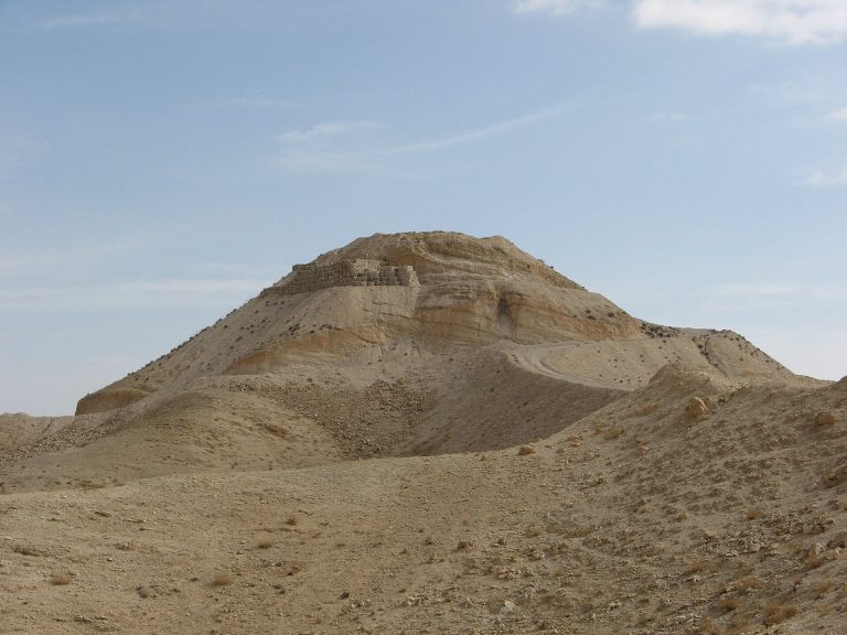 Cypros: A Hasmonean and Herodian Desert Fortress in Israel
