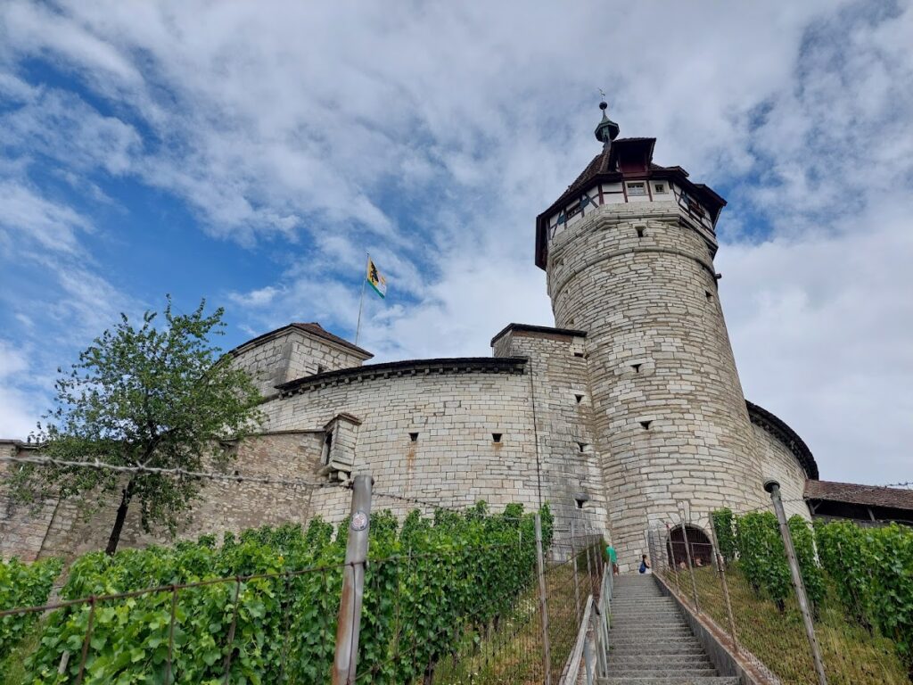 Munot: Schaffhausen’s Circular Artillery Fortress 5 Munot