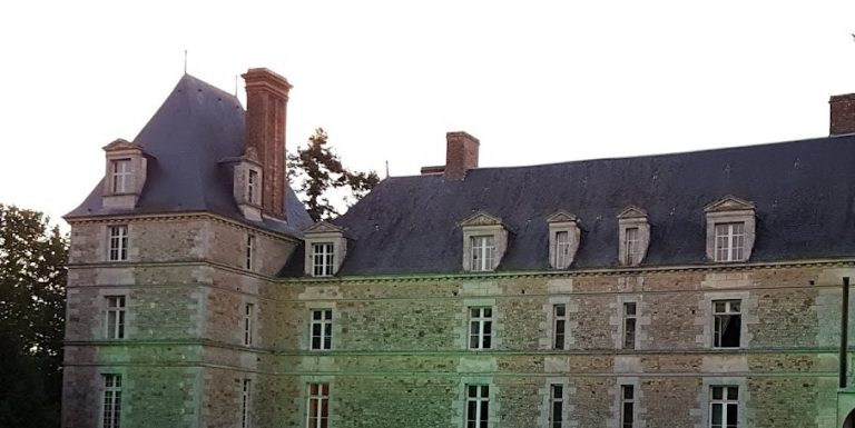 Château de Sainte-Hermine: A Medieval Fortress and Louis XIII-Era Residence in France