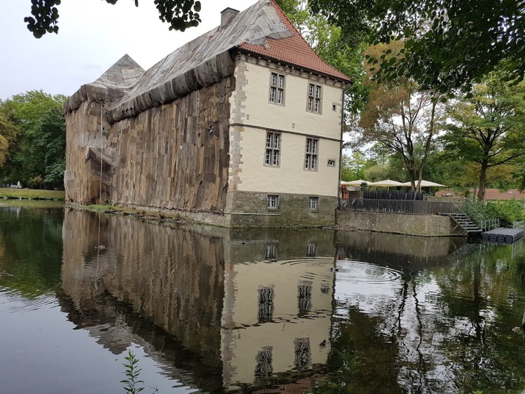 Schloss Strünkede: A Moated Castle and Palace in Herne, Germany 3 Schloss Strünkede