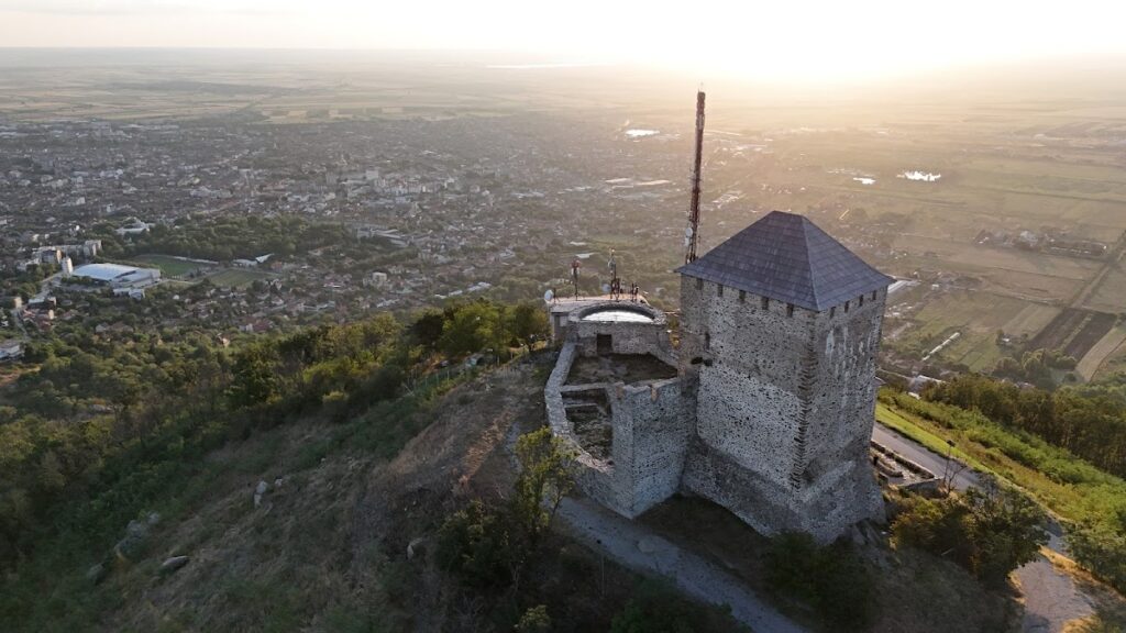 Vršac Castle: A Medieval Fortress in Serbia 4 Vršac Castle