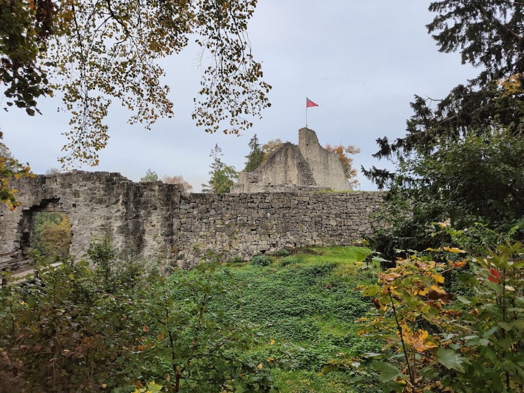 Obere Burg: A Medieval Hilltop Castle Ruin in Liechtenstein 4 Obere Burg