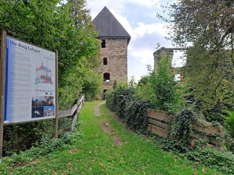 Ruine Ligist: A Medieval Hilltop Castle in Austria