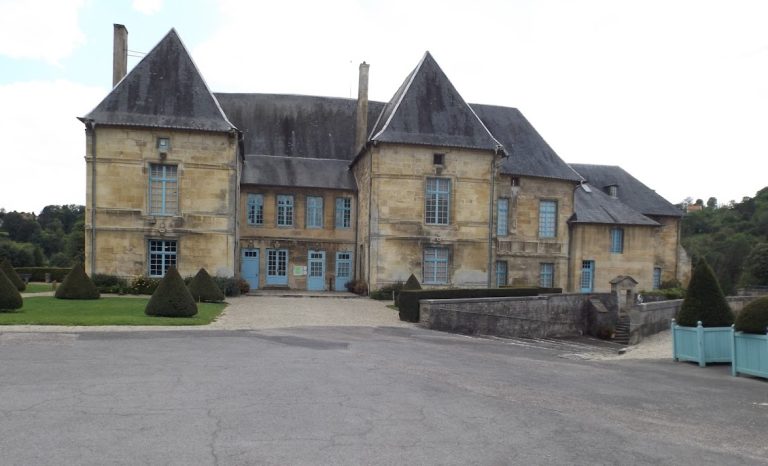 Castle of the Counts and Dukes of Bar: A Medieval Fortress and Ducal Residence in France