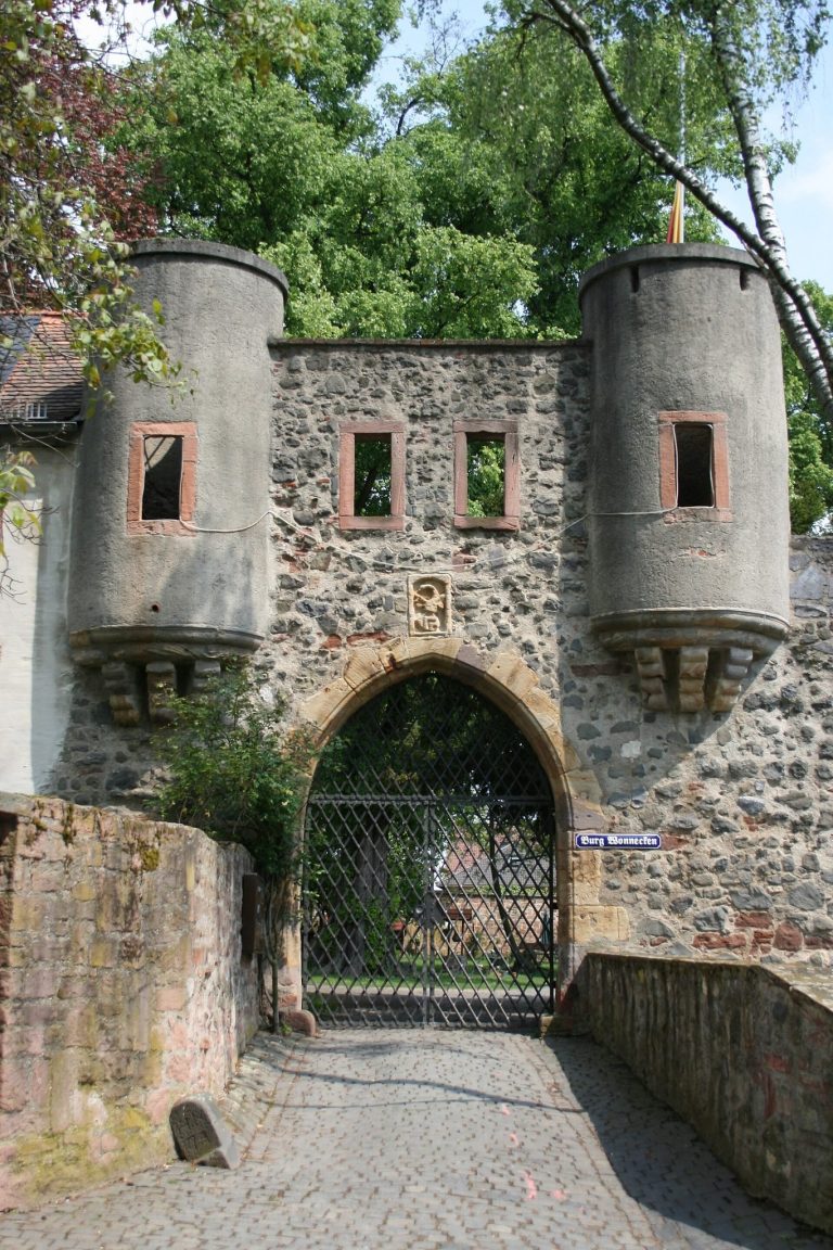Burg Windecken: A Medieval Hanau Castle in Germany