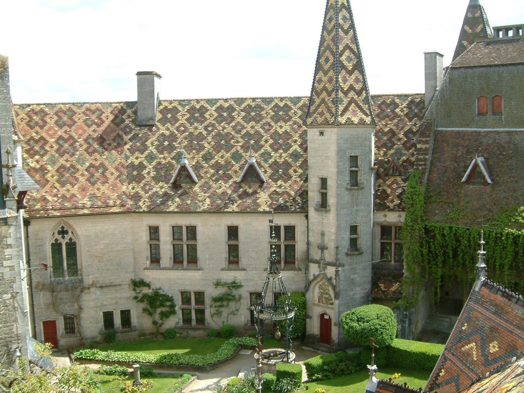 Château de la Rochepot: A Burgundian Castle Rebuilt in Historicist Style 2 Château de la Rochepot