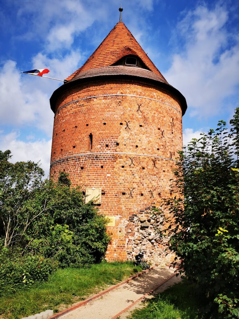 Burg Plau: A Medieval Castle and Fortress in Germany
