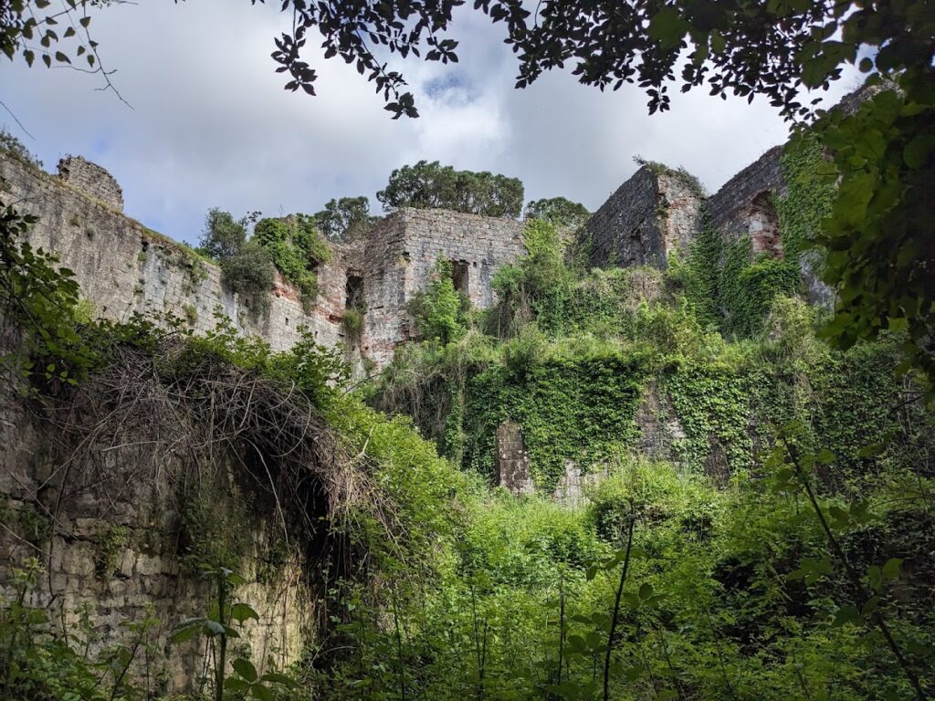Rocca di Ripafratta: A Medieval Frontier Fortress in Italy 1 Rocca di Ripafratta