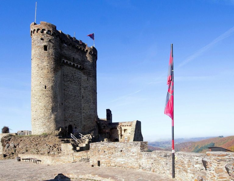 Ehrenburg: A Medieval Spur Castle in Germany