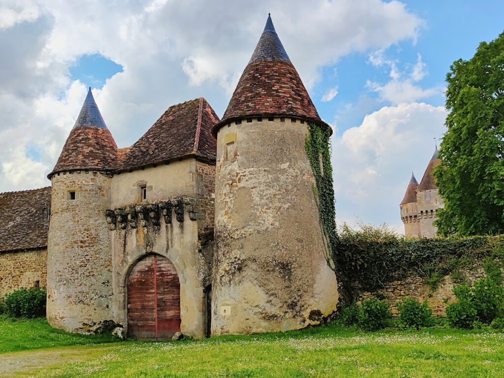 Château de Chazelet: A Sixteenth-Century Fortified Castle in France 2 Château de Chazelet