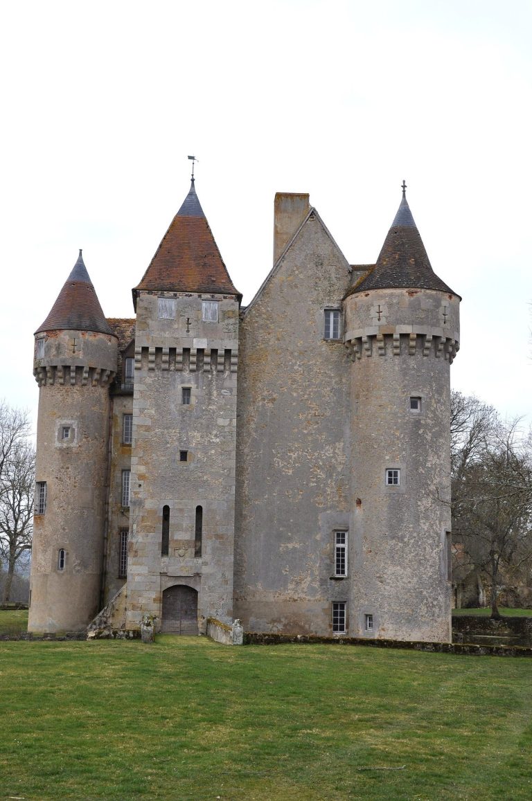 Château de Chazelet: A Sixteenth-Century Fortified Castle in France