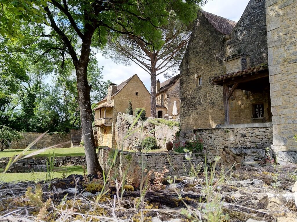 Château des Rois ducs: A Medieval Fortress in France 2 Château des Rois ducs