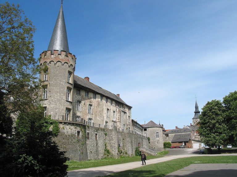 Florennes Castle: A Medieval Fortress and Noble Residence in Belgium