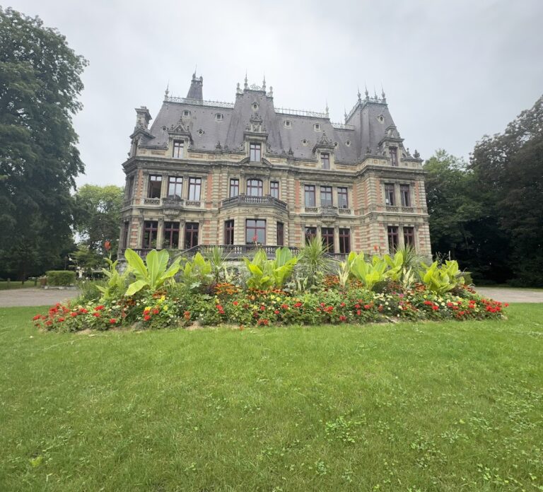 Château de Marbeaumont: A Historicist Residence and Media Library in Bar-le-Duc