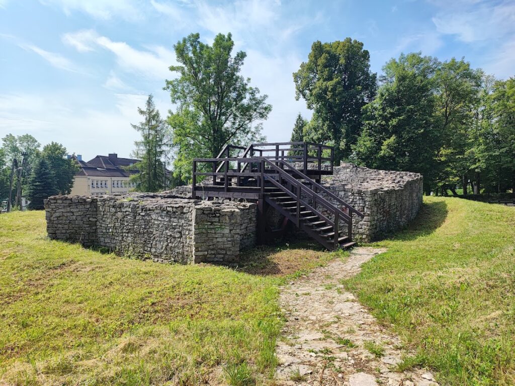 Sławków Castle: A Medieval Episcopal Fortress in Poland 3 Sławków Castle