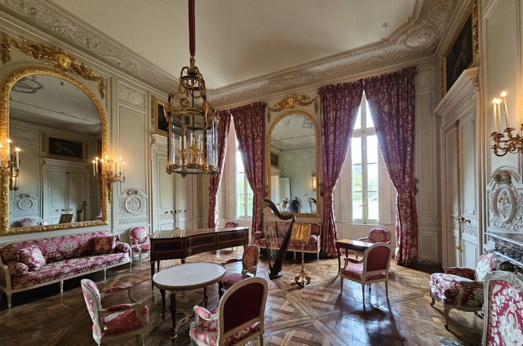 Château du Petit Trianon: A Neoclassical Royal Retreat at Versailles 5 Château du Petit Trianon