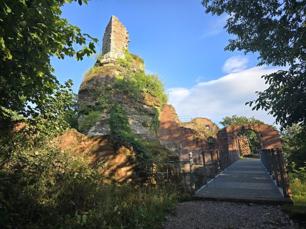 Burg Meistersel: A Medieval Hilltop Castle in Germany 2 Burg Meistersel