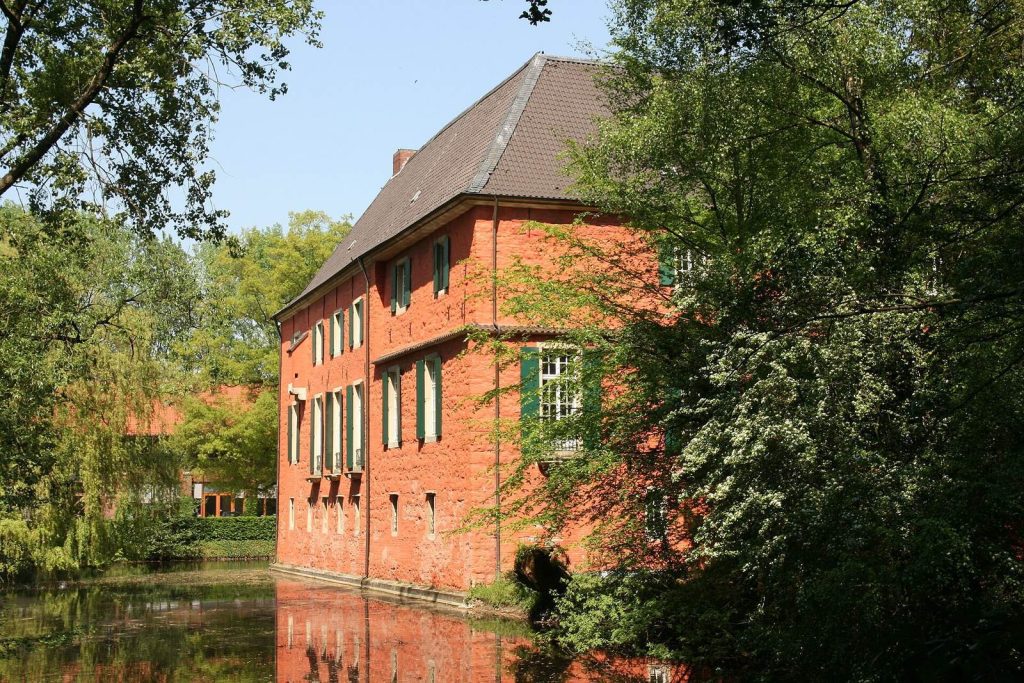 Haus Lüttinghof: A Moated Lowland Castle in Germany 2 Haus Lüttinghof