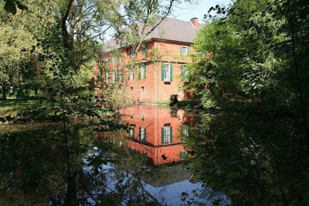 Haus Lüttinghof: A Moated Lowland Castle in Germany 4 Haus Lüttinghof