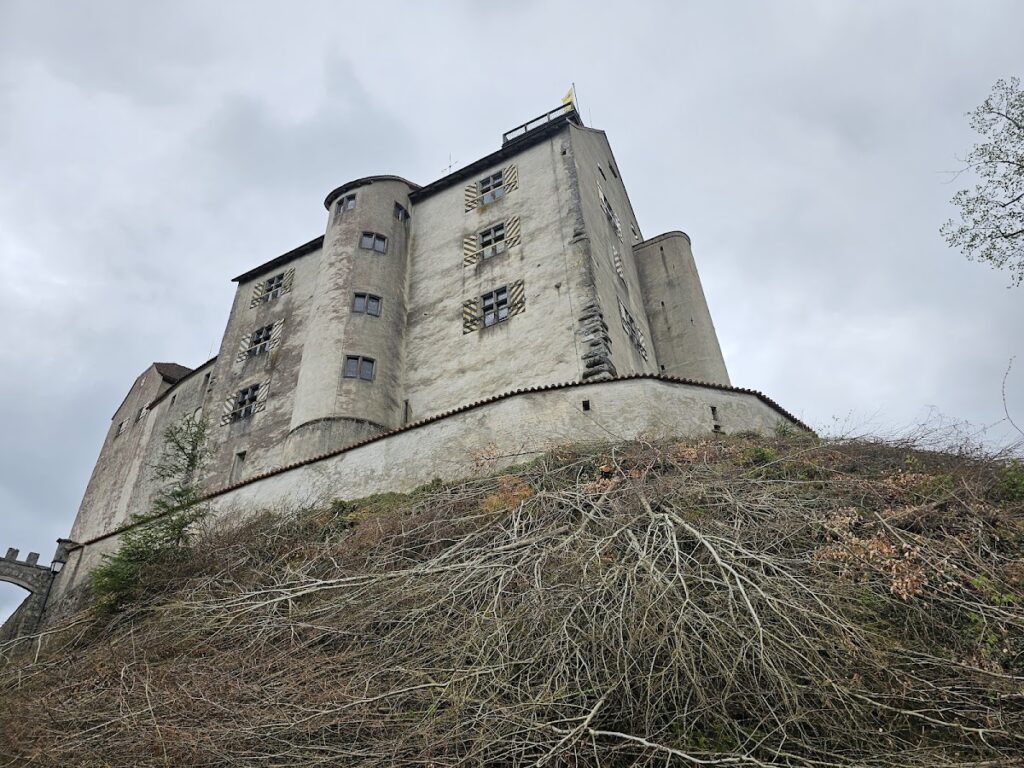 Waldburg Castle: Ancestral Seat of the House of Waldburg in Germany 3 Waldburg castle