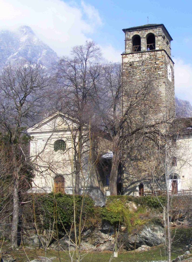 Tour d’Hérères: A Medieval Keep and Church Bell Tower in Italy