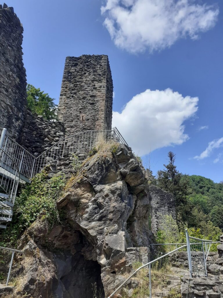Wieladingen Castle Ruins: A Medieval Noble Castle in Germany 3 Burgruine Wieladingen