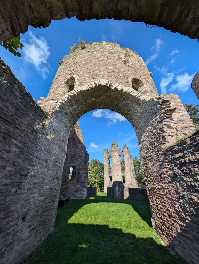 Krukenburg: A Hilltop Castle Ruin in Germany 5 Krukenburg