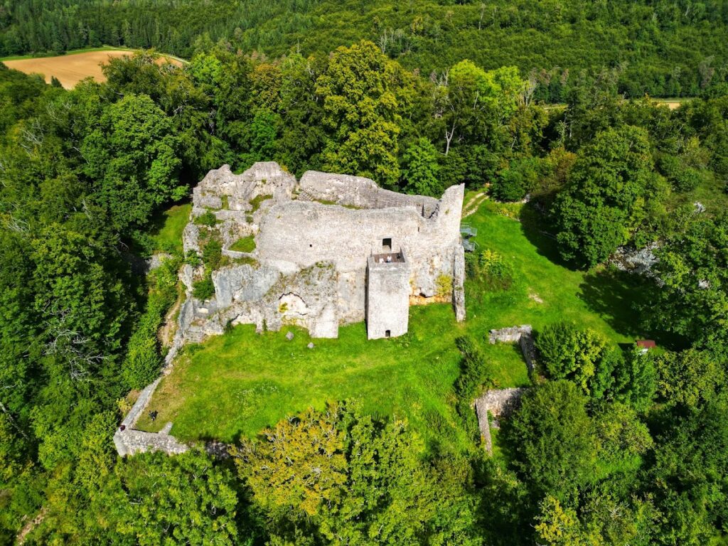 Burg Falkenstein: Twin Medieval and Renaissance Fortifications in Germany 1 Burg Falkenstein