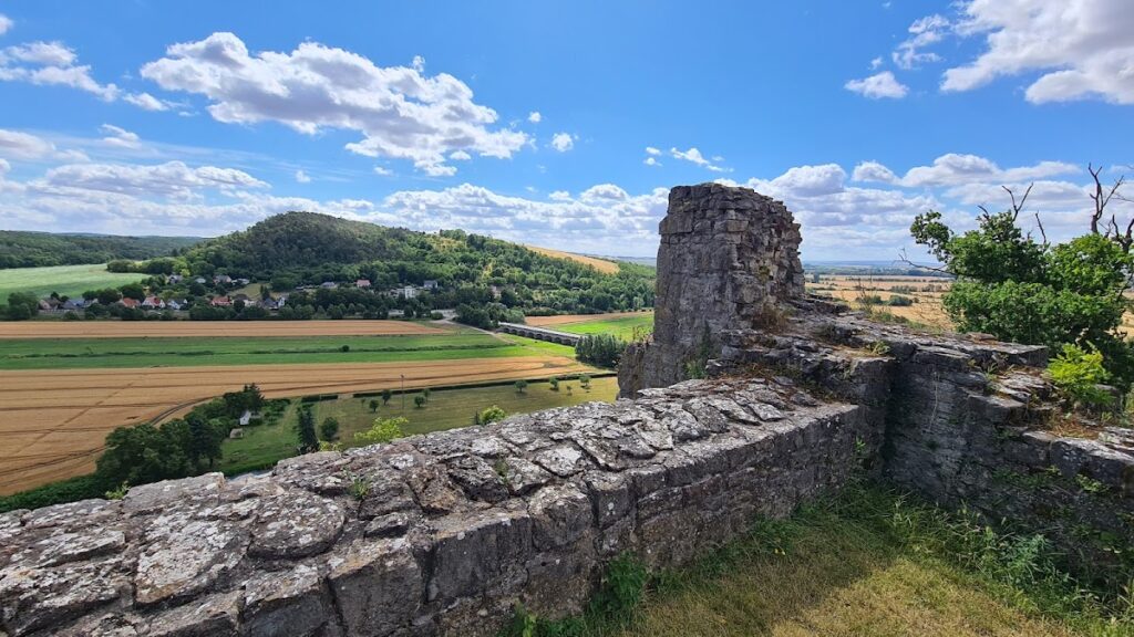 Untere Sachsenburg: A Medieval Hilltop Castle in Germany 5 Untere Sachsenburg
