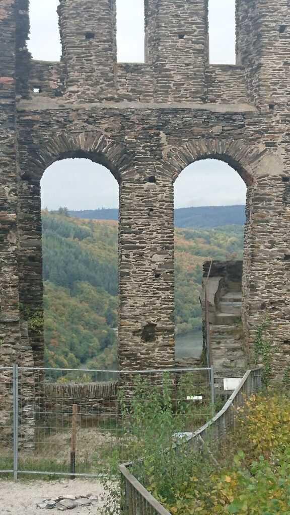 Grevenburg: A Ruined Hilltop Castle in Germany 3 Grevenburg