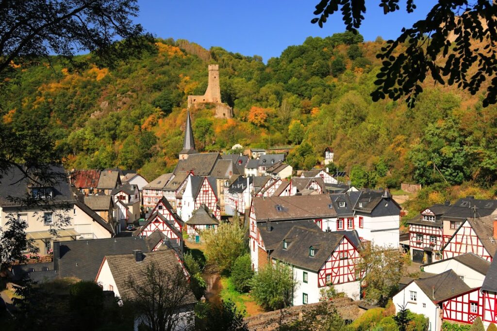 Löwenburg and Philippsburg