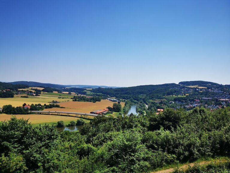 Burg Vlotho: A High-Medieval Hill Castle in Germany