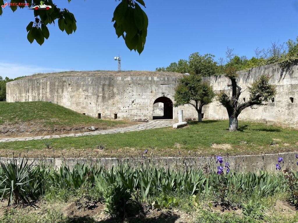 Medzhidi Tabiya: An Ottoman Fortification at Silistra, Bulgaria 4 Medzhidi Tabiya